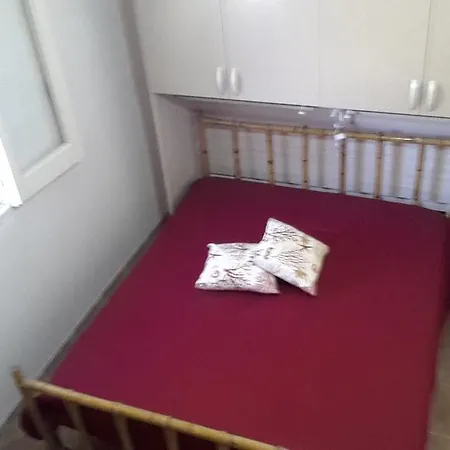 San Foca Apartmán *